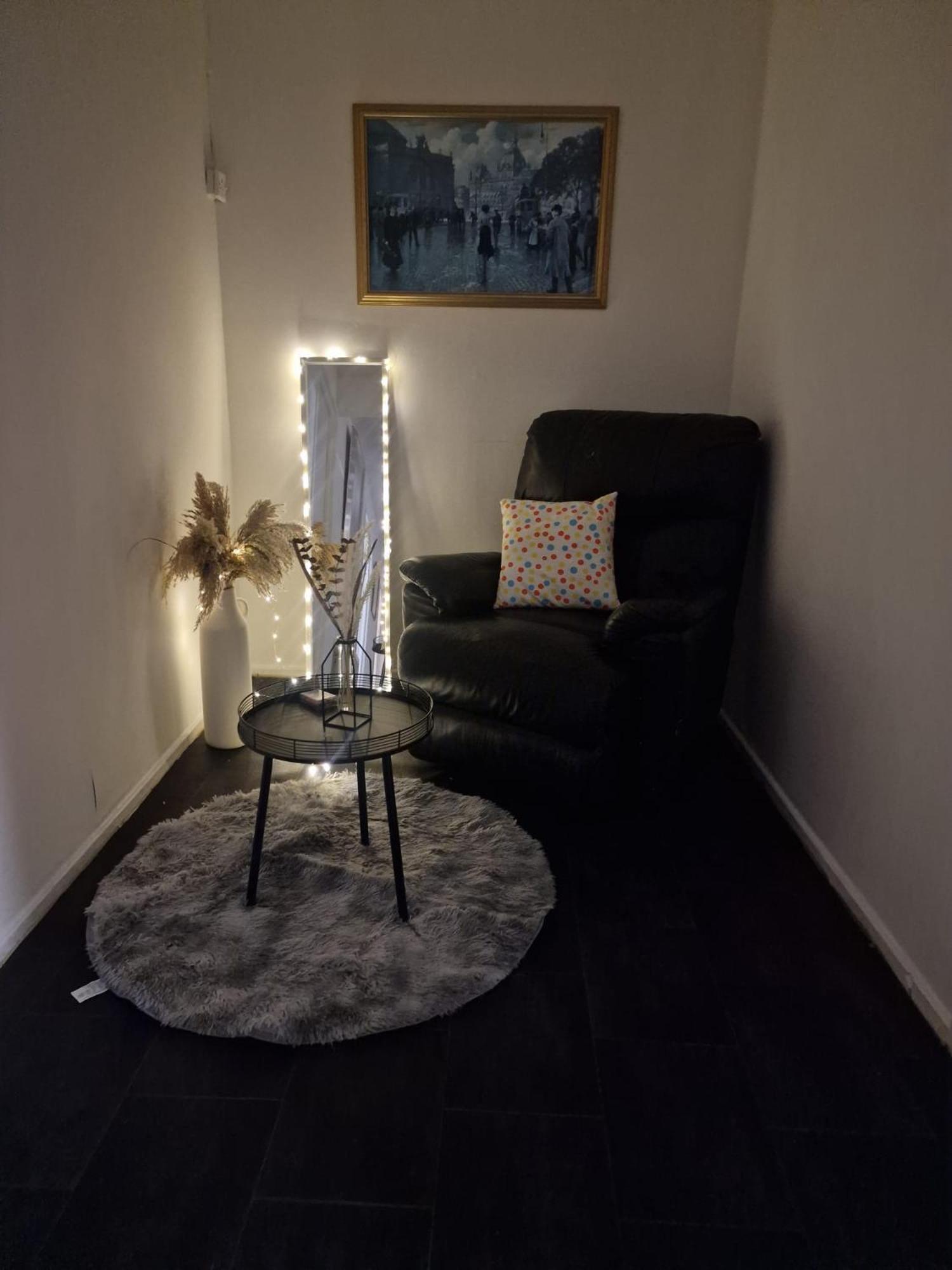 3 Bedroom Furnished House Loughton  Exterior foto